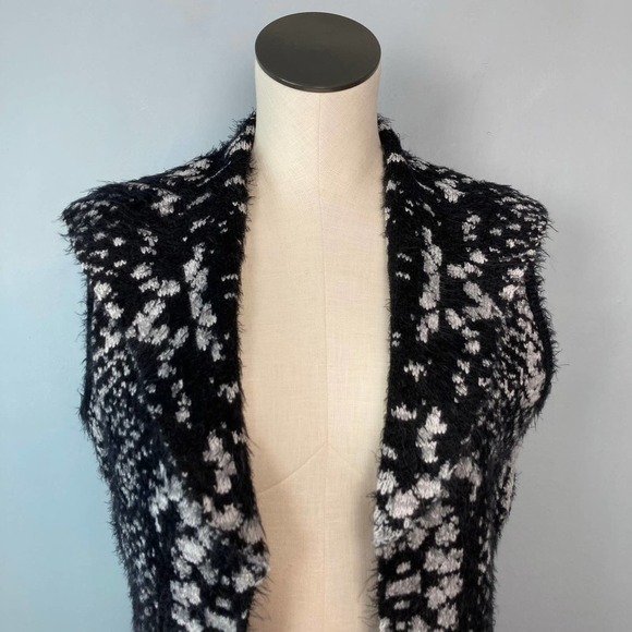 Sioni Blk Gry Snkspn Pythn Patt Eyelash Knit Sweater Vest Sz S - Picture 3 of 16